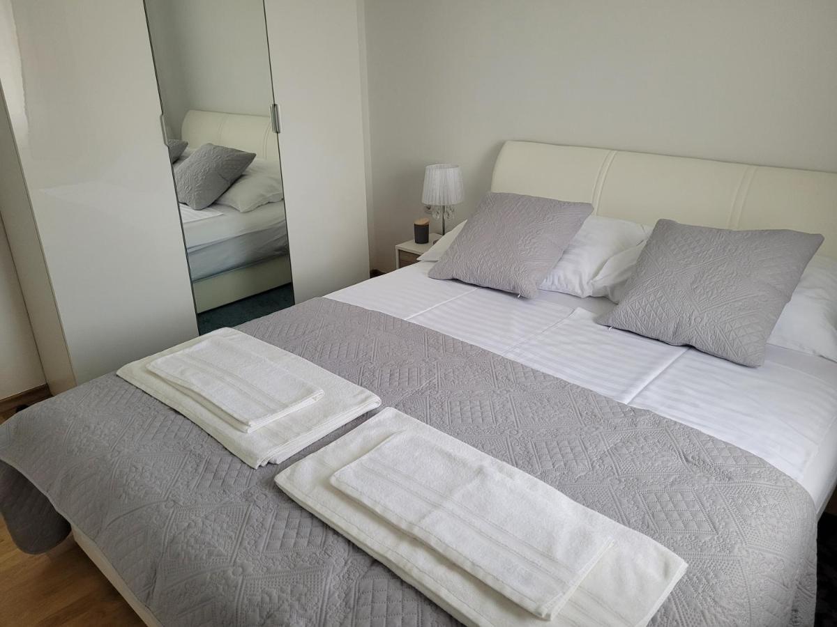 Apartamento Lipa Mare Vir Exterior foto